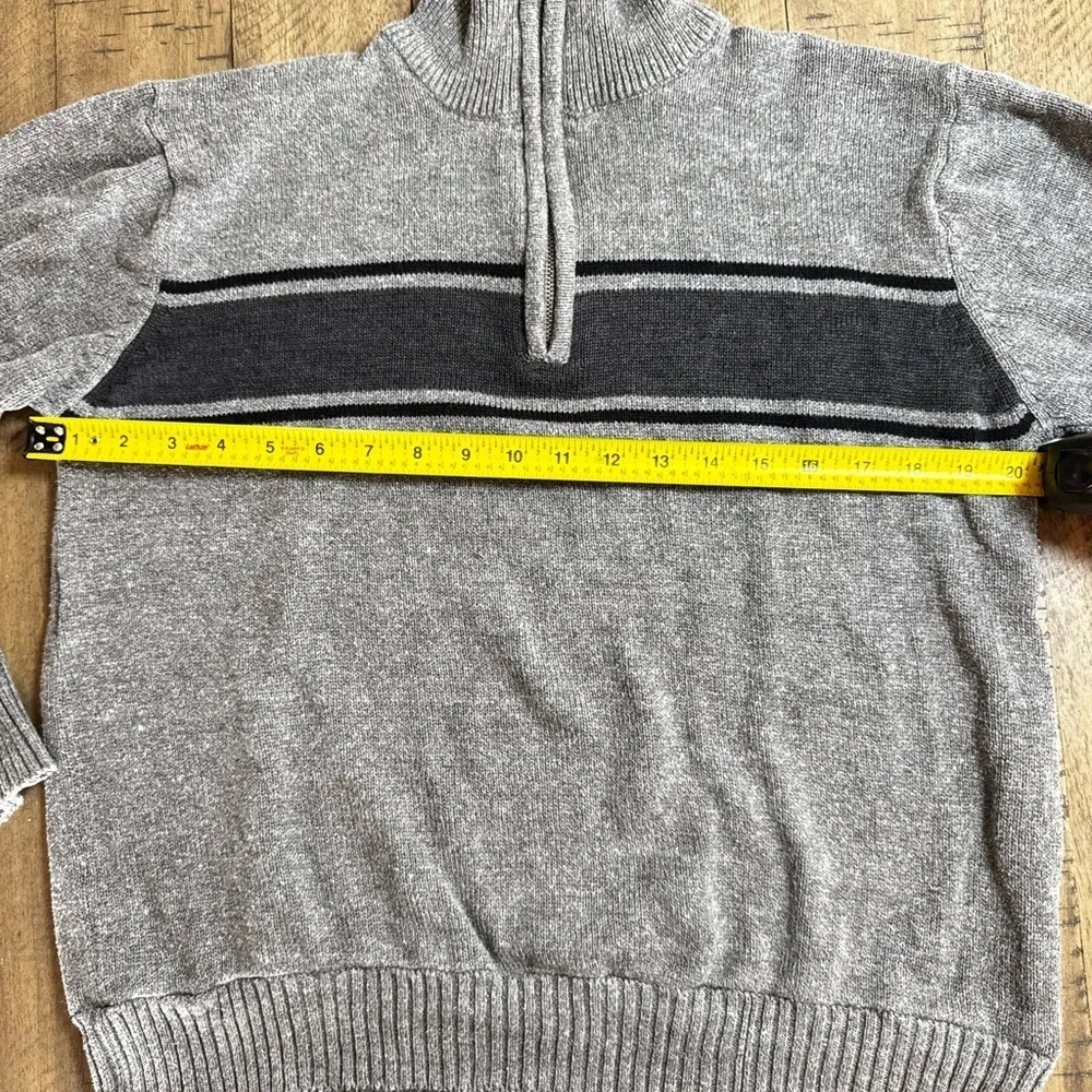 Oscar de la Renta Gray and Black Zip-Up Sweater